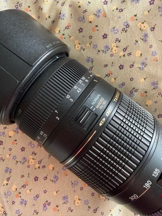 Teleobjetivo Tamron 70-300mm f/4-5.6 LD MACRO AF