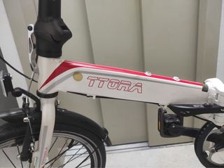 Bicicleta Plegable Blanca y Roja