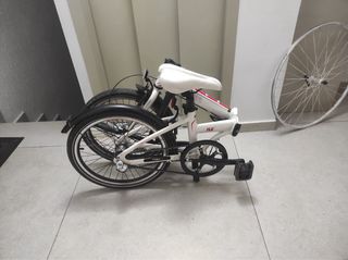 Bicicleta Plegable Blanca y Roja