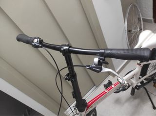 Bicicleta Plegable Blanca y Roja