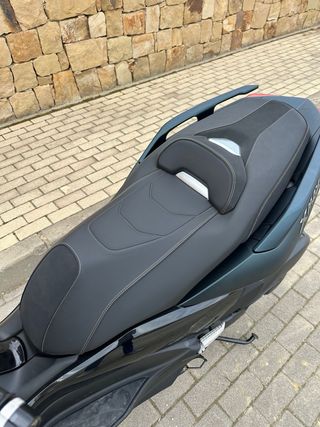 Yamaha XMAX Dark petrol