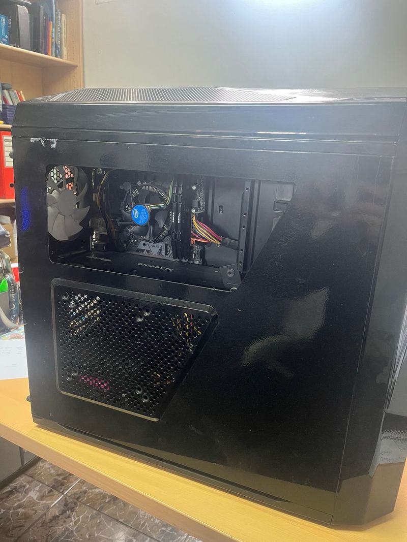 Se vende Torre PC Sobremesa Completa Negra afbeelding 2