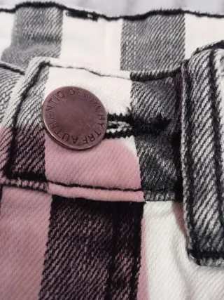 Pantalones Trafaluc rayas grises y blancas