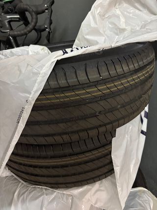 Neumáticos Michelin a estrenar 205/55 R17 91V
