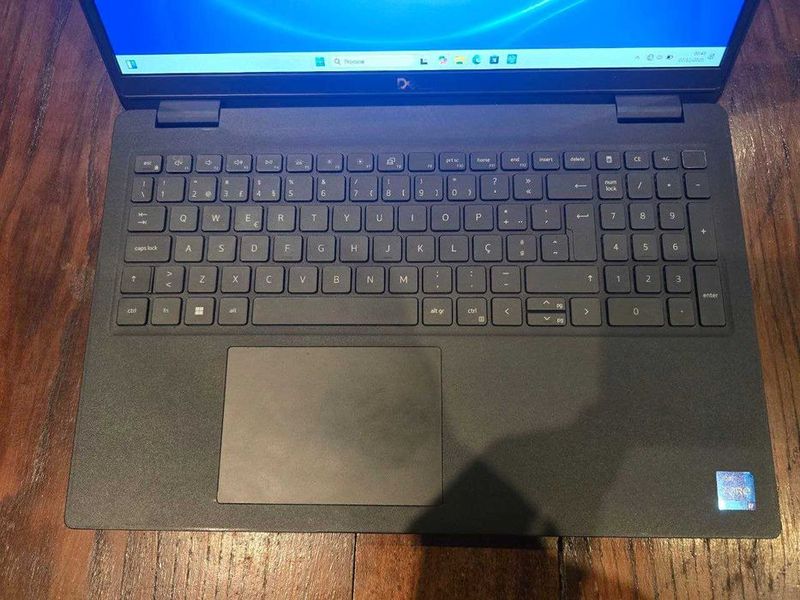 Dell Latitude 3520 i7 - Negro afbeelding 2