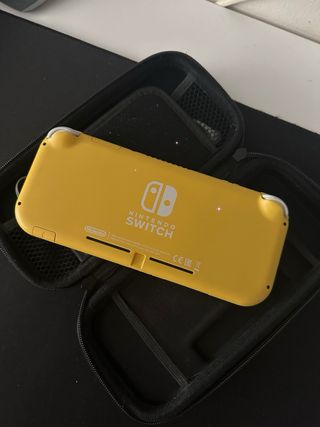 Nintendo Switch Lite Gialla