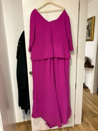 Vestido fiesta fucsia con pedrería