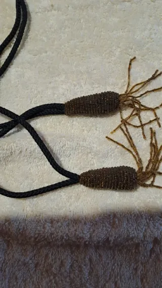 Borsetta a sacchetto floreale con perline