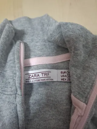 Conjunto falda y sudadera Zara gris