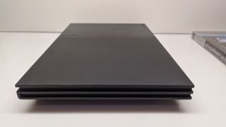 PS2 Slim SCPH 90004 + Controller + Games (LEED)