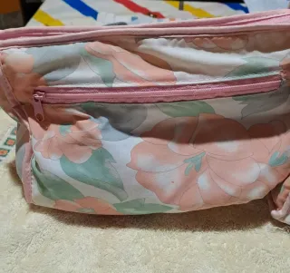 Beauty case con astuccio floreale