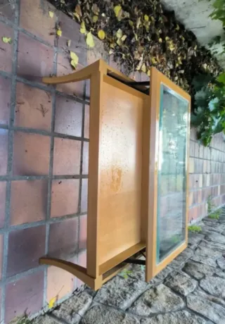 Mesa elevable de Madera y Cristal