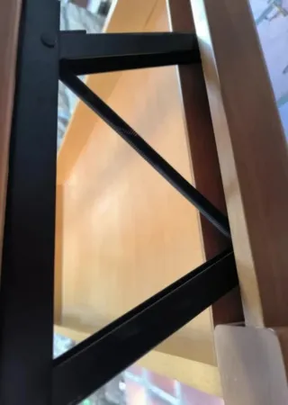 Mesa elevable de Madera y Cristal