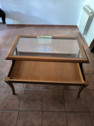Mesa elevable de Madera y Cristal