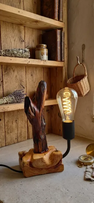 Lámpara de Madera Artesanal