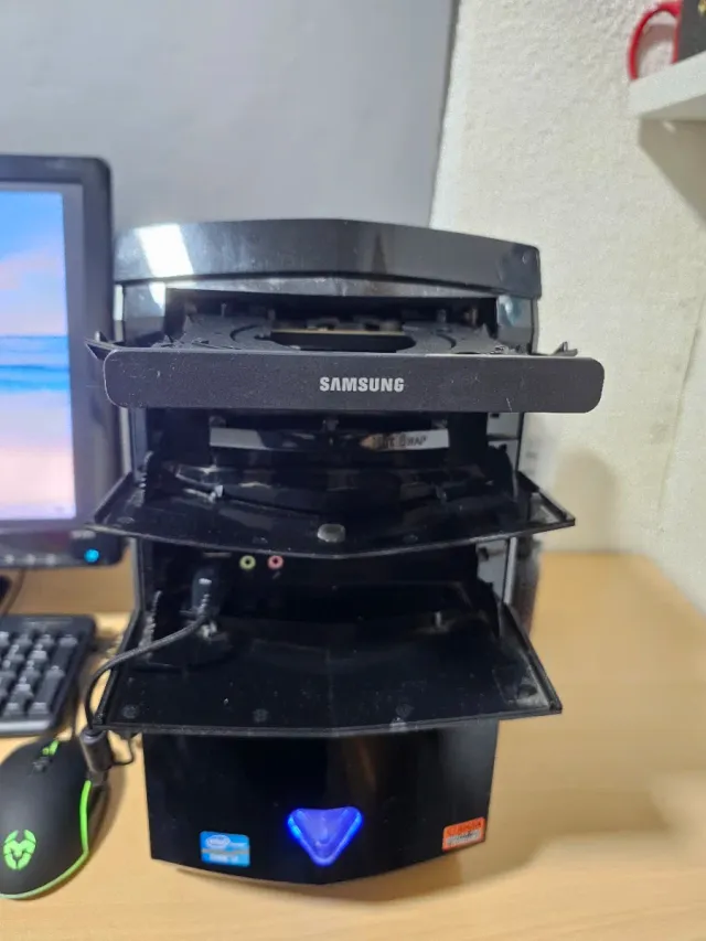 Ordenador Medion Intel i7-2600 Pack completo .