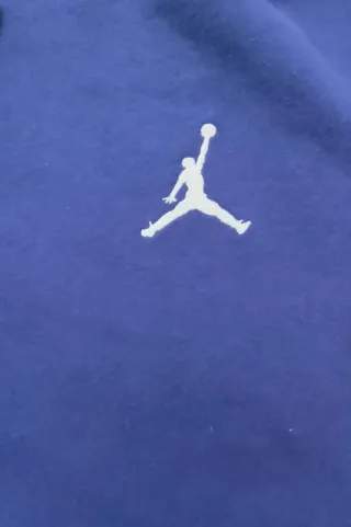 Sudadera Jordan Morada y Negra talla 163-175cm