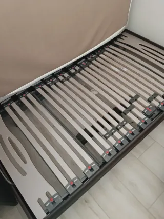 Cama eléctrica articulada con colchón marca Jover