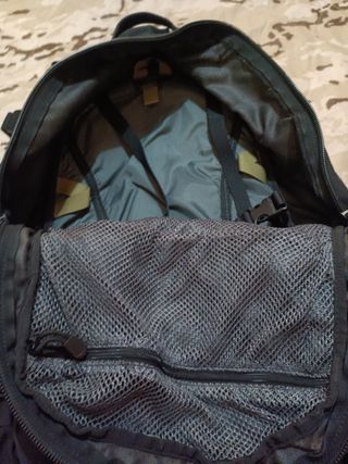 Mochila táctica negra Camelback