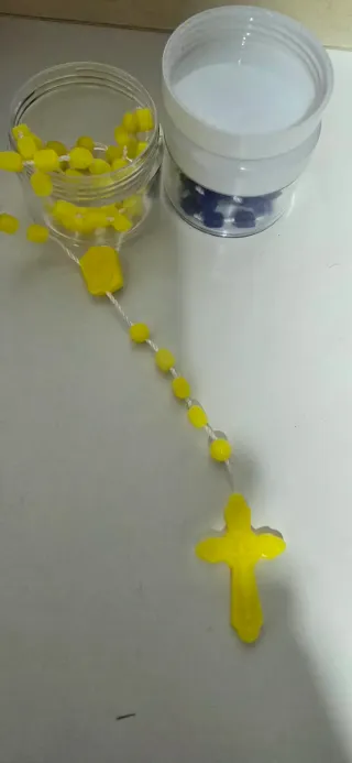 Rosarios de colores 25 unidades diferentes colores