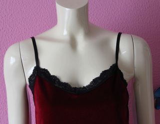 Top terciopelo con encaje