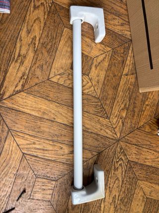 Toallero de porcelana vintage blanco año 72