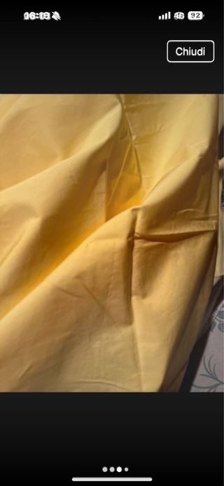 Scampolo tessuto giallo