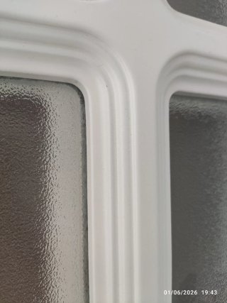 Puertas dobles blancas con cristal de 62 cm