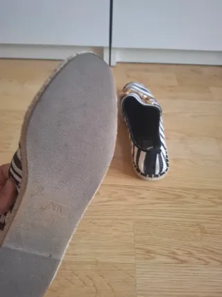 Alpargatas Zara Rayas Blanco y Negro