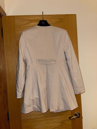 Abrigo corto Zara Basic beige