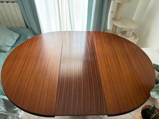 Tavolo rotondo in legno allungabile