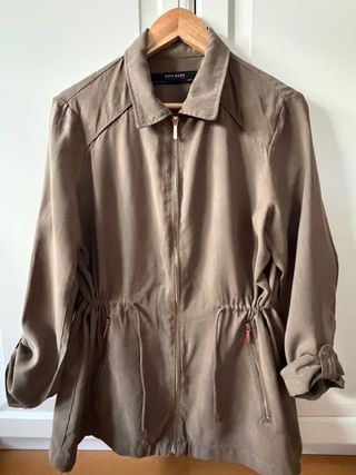 Chaqueta parka Zara verde militar