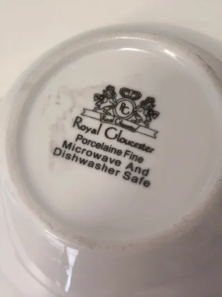 Ciotola Royal Gloucester firmata Ercolani