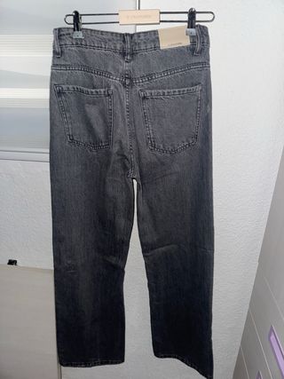 Pantalones Stradivarius negros con brillos