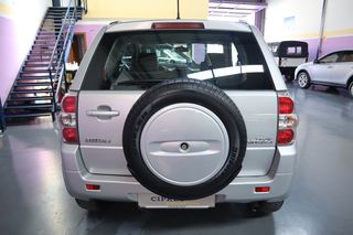 Suzuki Grand Vitara 1.9 DDiS 130cv 4x4 CORTO