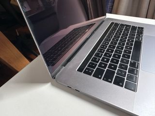 MacBook Pro 15 2019 32GB RAM 1TB SSD