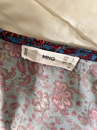 Blusa Mango flores cuello bebé Talla S