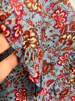 Blusa Mango flores cuello bebé Talla S