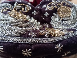 Bolso de mano bordado Zara