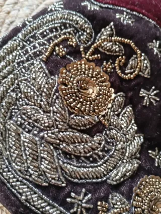 Bolso de mano bordado Zara