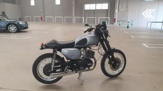 MZ - etz,  125cc 2 tiempos Moto clásica naked