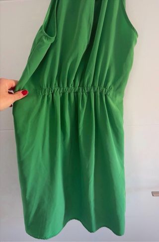 Vestido verde halter zara talla M