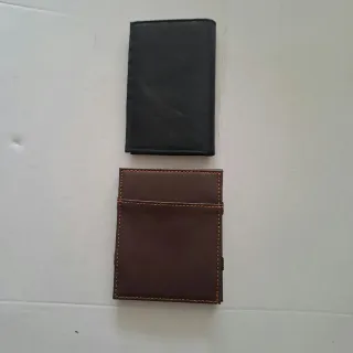 2 Portafogli: Marrone Nuovo, Nero Usato