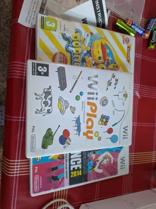 Console Nintendo Wii con 2 controller e 4 giochi