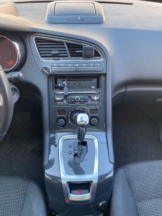 Peugeot 5008 2015 UNICO PROPIETARIO-LIBRO PEUGEOT