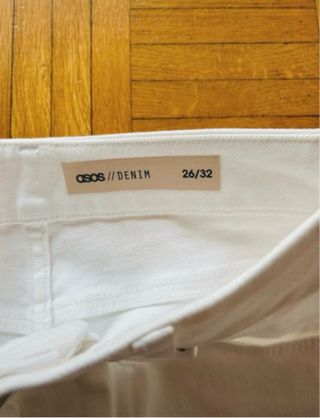 ASOS white jeans - size W26 L32
