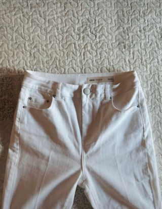 ASOS white jeans - size W26 L32