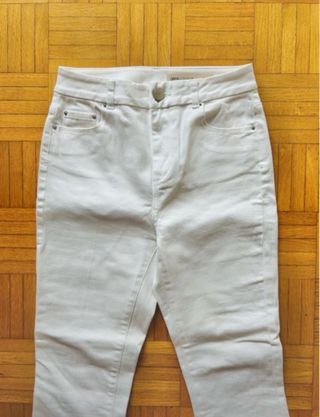 ASOS white jeans - size W26 L32