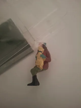 Figura Lemax sentada