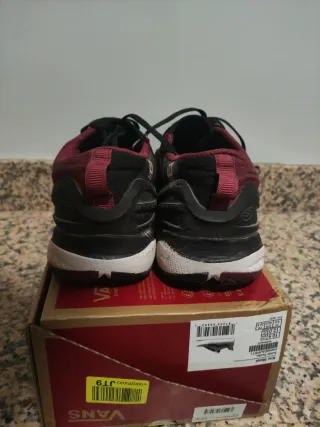 Zapatillas de pádel (Bullpadel talla 42)